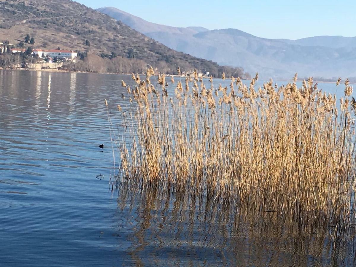 דירות קסטוריה The Little Stone House By The Lake מראה חיצוני תמונה