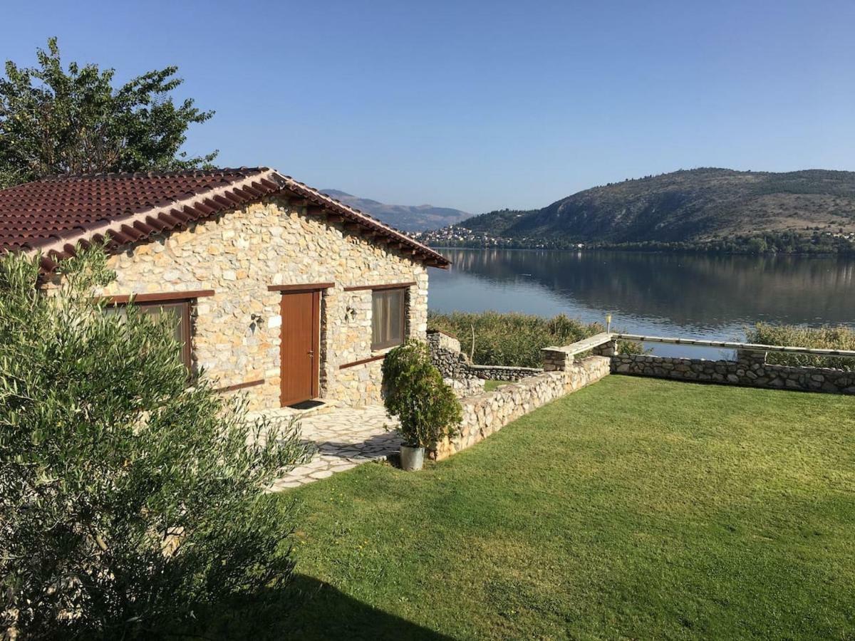 דירות קסטוריה The Little Stone House By The Lake מראה חיצוני תמונה