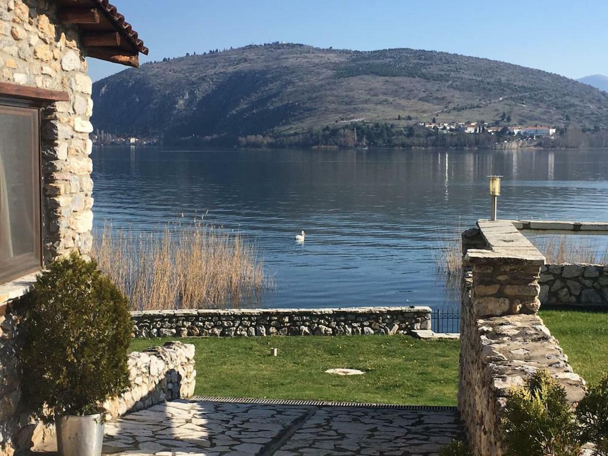 דירות קסטוריה The Little Stone House By The Lake מראה חיצוני תמונה